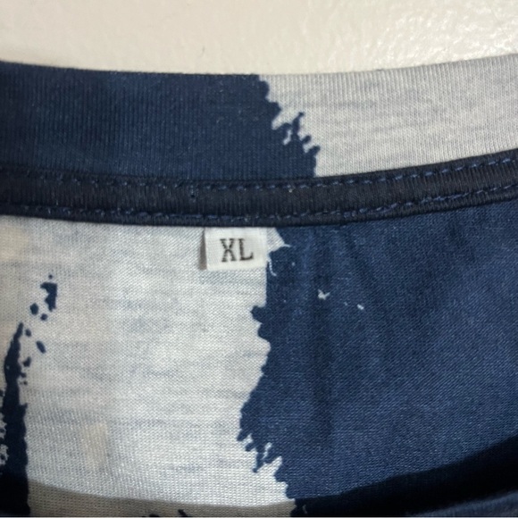 Women’s Garth Brooks Thunder Rolls Bleach Dyed Short Sleeve Tshirt Blue Size XL - Picture 3 of 7